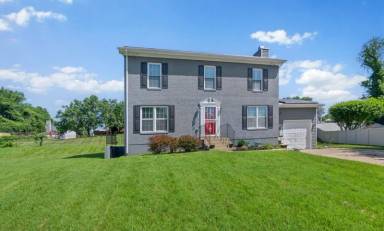 Main picture of 206 Royal Oak Cir