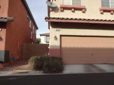Main picture of 10784 Avenzano St