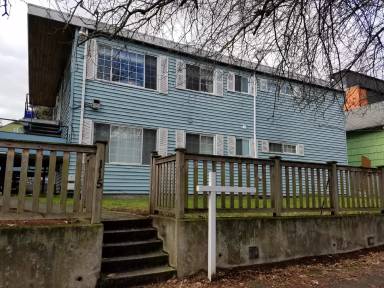 Main picture of 115 26th Ave S