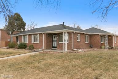 Main picture of 1340 Ivanhoe St