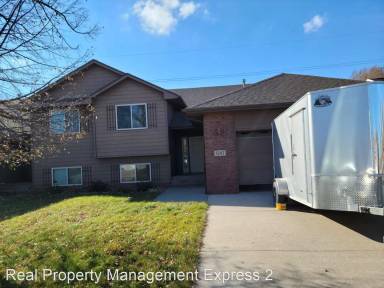 Main picture of 3207 N Aurora Ave