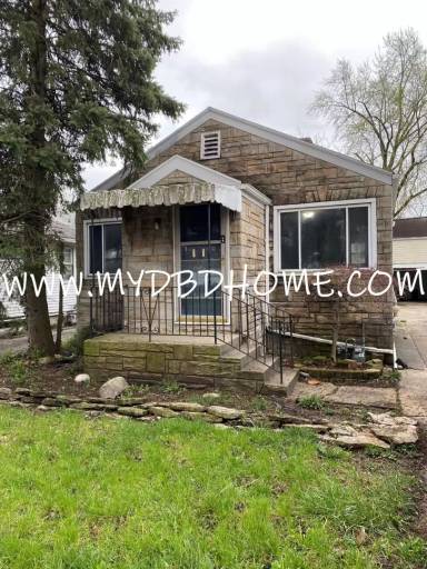 Main picture of 721 Lillian Ave