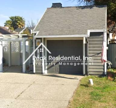 Main picture of 8 Whitecap Ct