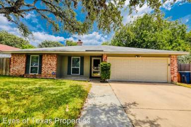 Main picture of 7007 Windrift Way