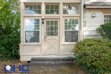 Main picture of 3556 Main St