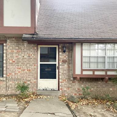 Main picture of 4704 S Darlington Ave