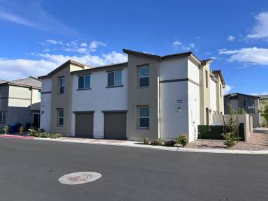 Main picture of 2833 Champagne Gold Ave