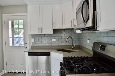 Main picture of 639 W Park Ave