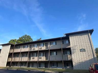 Main picture of 3704 Greenwood Blvd