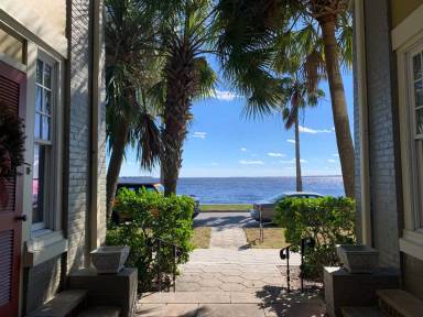 Main picture of 2125 River Blvd