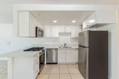 Main picture of 68190 Calle Las Tiendas