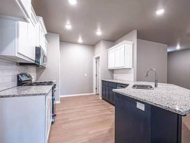 Main picture of 124 Cedar St