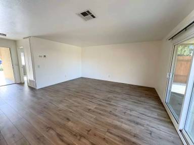 Main picture of 6635 Geranium Pl