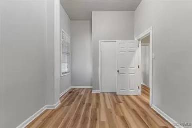 Main picture of 320 Saint Andrew St