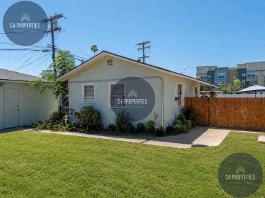 Main picture of 343 W 3rd Ave