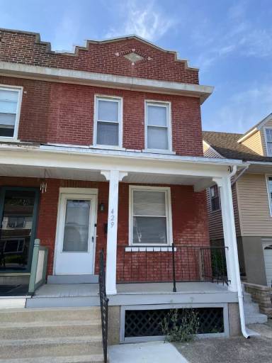 Main picture of 429 E Frankford St