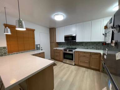 Main picture of 3022 Larkin Pl