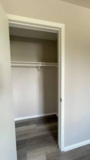 Main picture of 1917 Madera St
