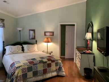 Main picture of 46 Hilt Street Ext