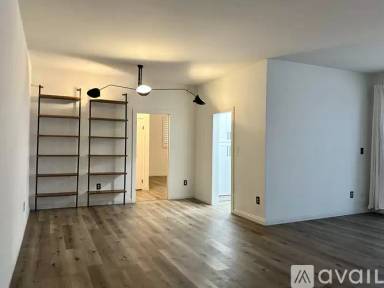 Main picture of 6150 Buckingham Pkwy