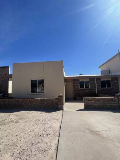 Main picture of 866 Barandal Dr
