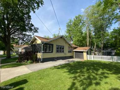 Main picture of 358 Valparaiso St