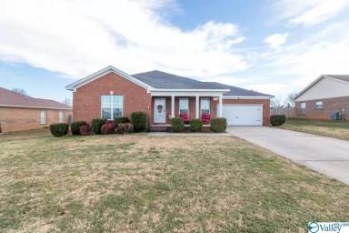 Main picture of 195 Glenda Sue Ln