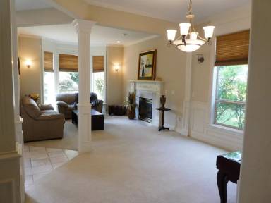 Main picture of 14136 Heathrow Ln