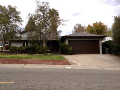 Main picture of 5273 Verner Ave