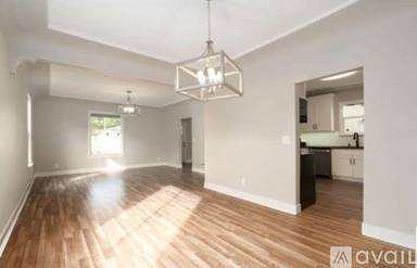Main picture of 2513 S Ainsworth Ave