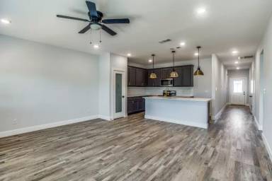 Main picture of 3105 Spencer St