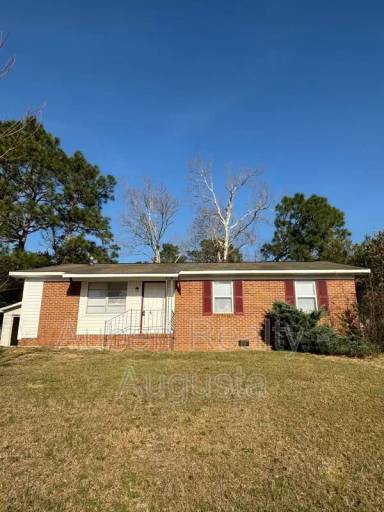 Main picture of 2516 Kensington Dr E