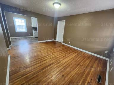 Main picture of 2341 N Piatt St
