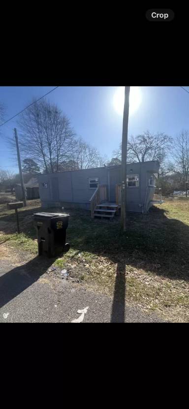 Main picture of 105 W 4th St