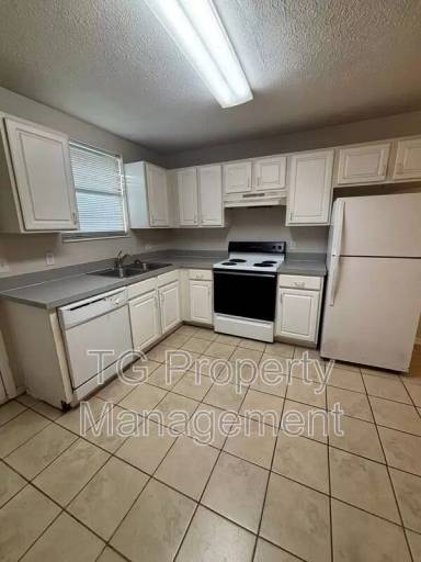 Main picture of 325 5th Ave S