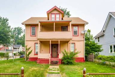 Main picture of 2118 Denison Ave