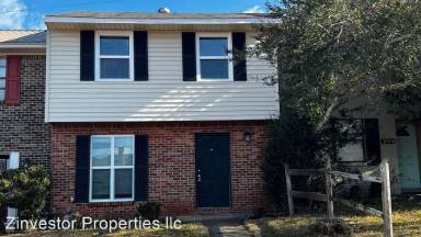 Main picture of 2536 Hampstead Dr