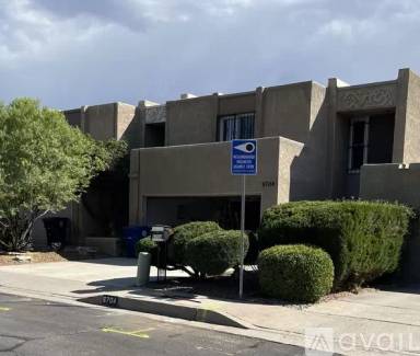 Main picture of 6704 Los Trechos Ct NE