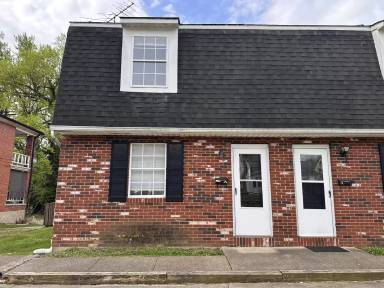Main picture of 220 Marks Ave