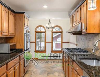 Main picture of 23 Linden Pl