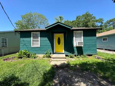 Main picture of 2522 Mississippi St