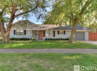 Main picture of 2020 W Brooks St