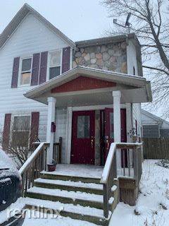Main picture of 430 Emmett St E