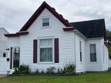 Main picture of 2228 Shelby St