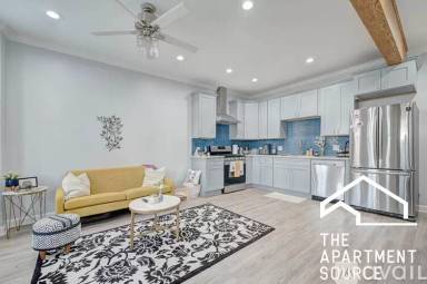 Main picture of 3707 W Belmont Ave