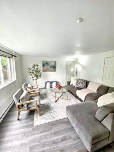 Main picture of 1501 30th Ave S