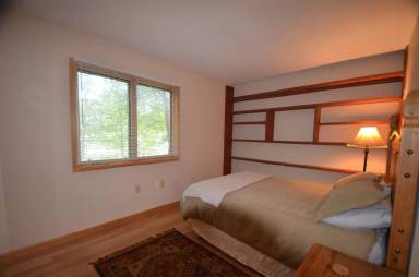 Main picture of 217 Lake View Cir E