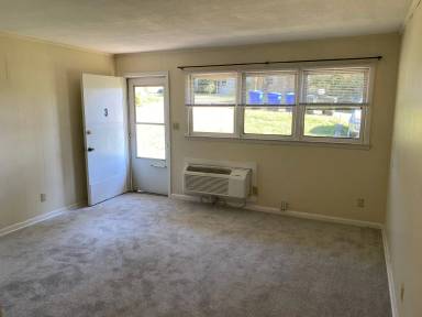 Main picture of 210 Purefoy Rd