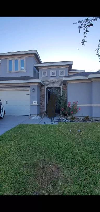 Main picture of 2410 Colvin Ave