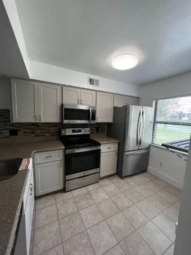 Main picture of 3200 Candle Ridge Dr